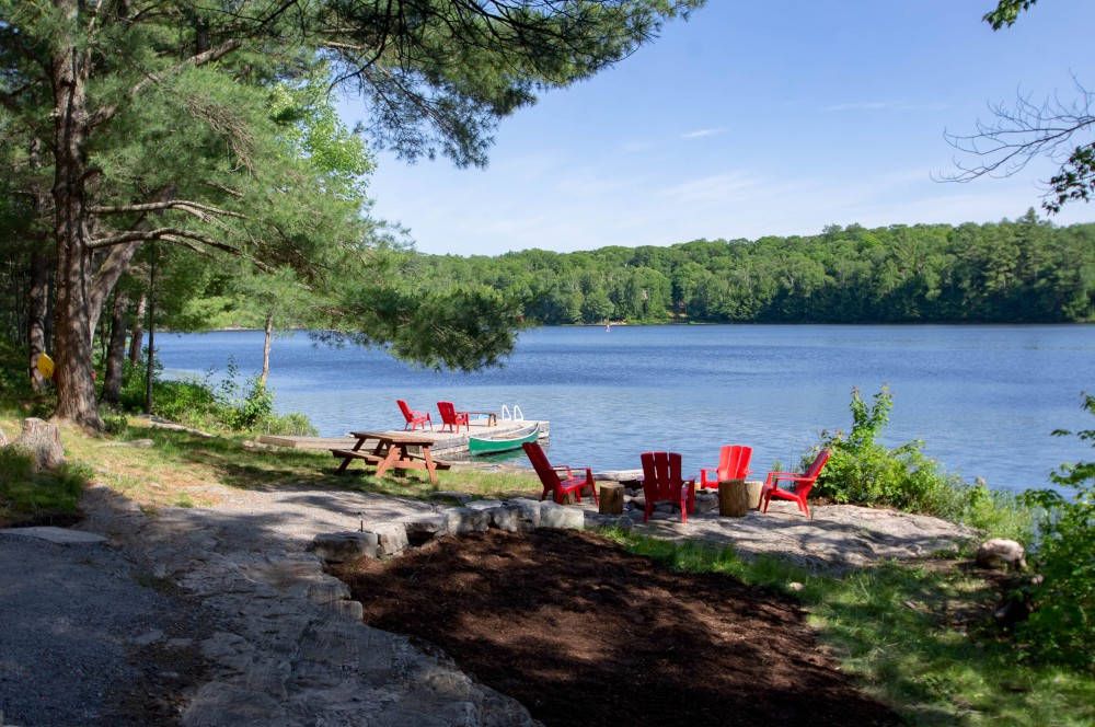 Hidden Trail 4 Bedroom Ontario Cottage Rental on Lower Fry Lake