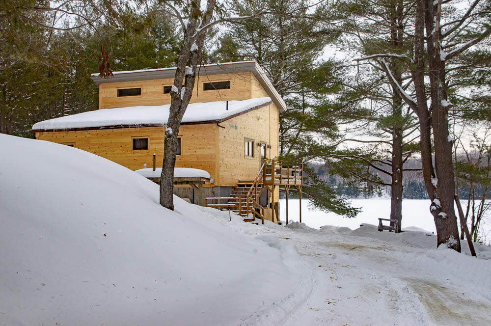 Hidden Trail 4 Bedroom Ontario Cottage Rental on Lower Fry Lake