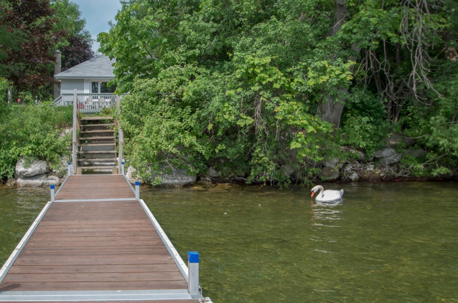 Traditional Lake House on Lake Simcoe near Orillia