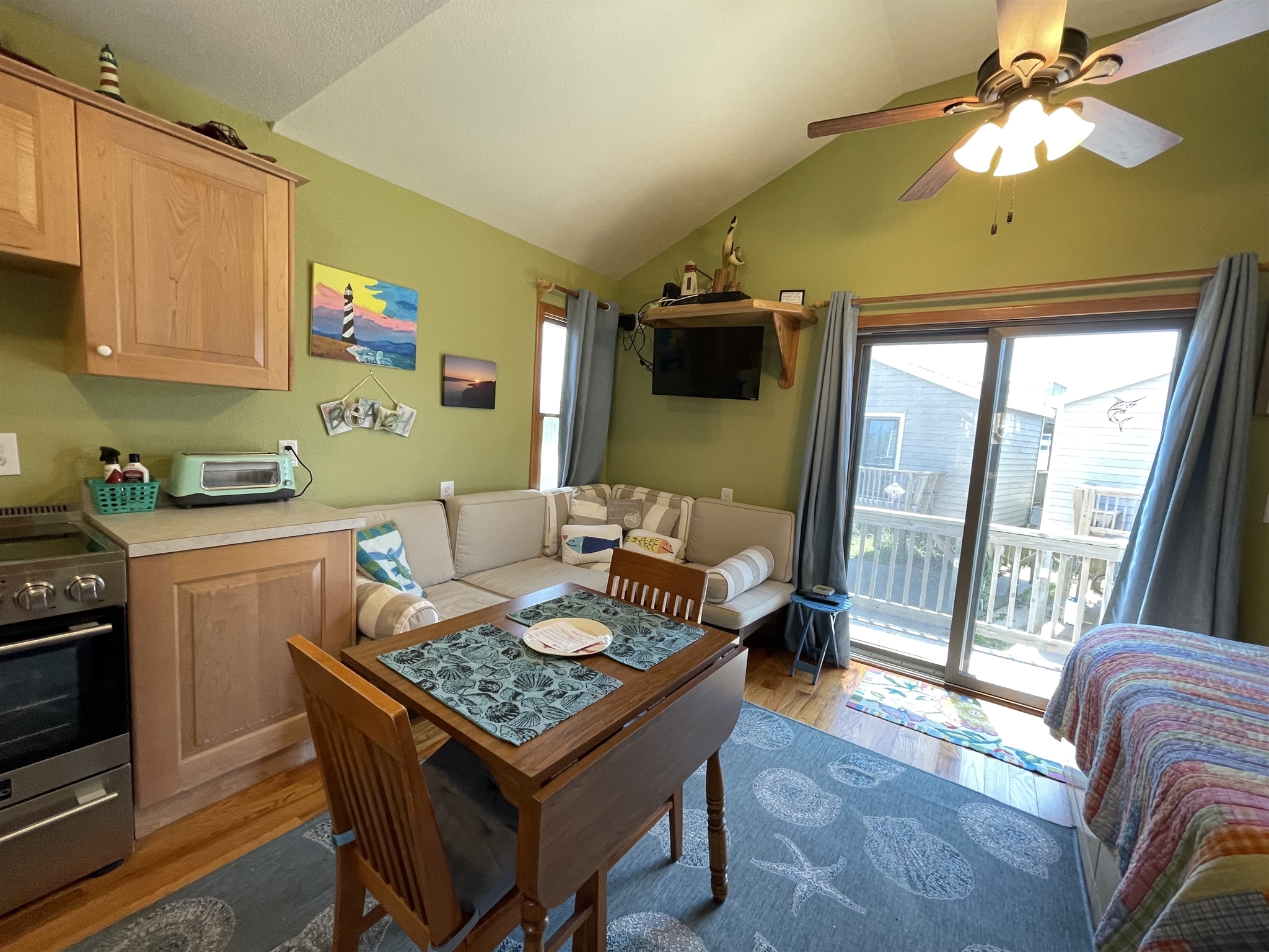 19 OCEANS DOOR WEST Dolphin Realty, Inc.