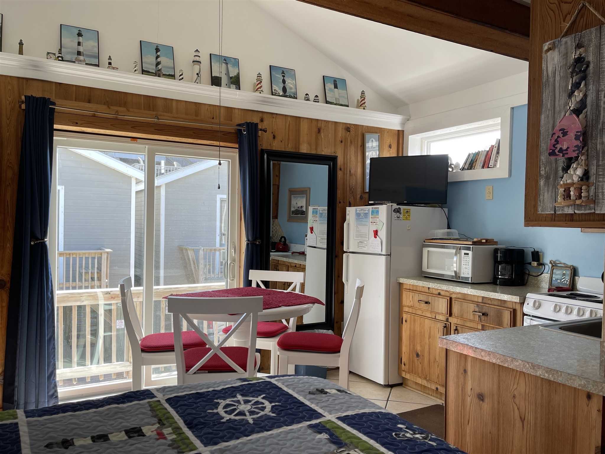 23 THE LIGHTHOUSE Dolphin Realty, Inc.