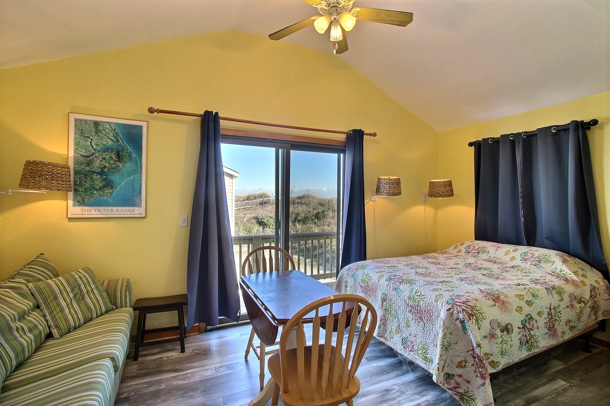 28 BEACH LOOKOUT Dolphin Realty, Inc.