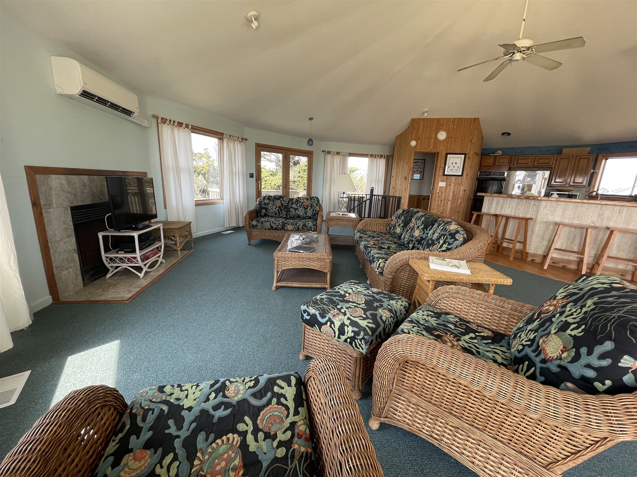 DUNE ROSE Dolphin Realty, Inc.