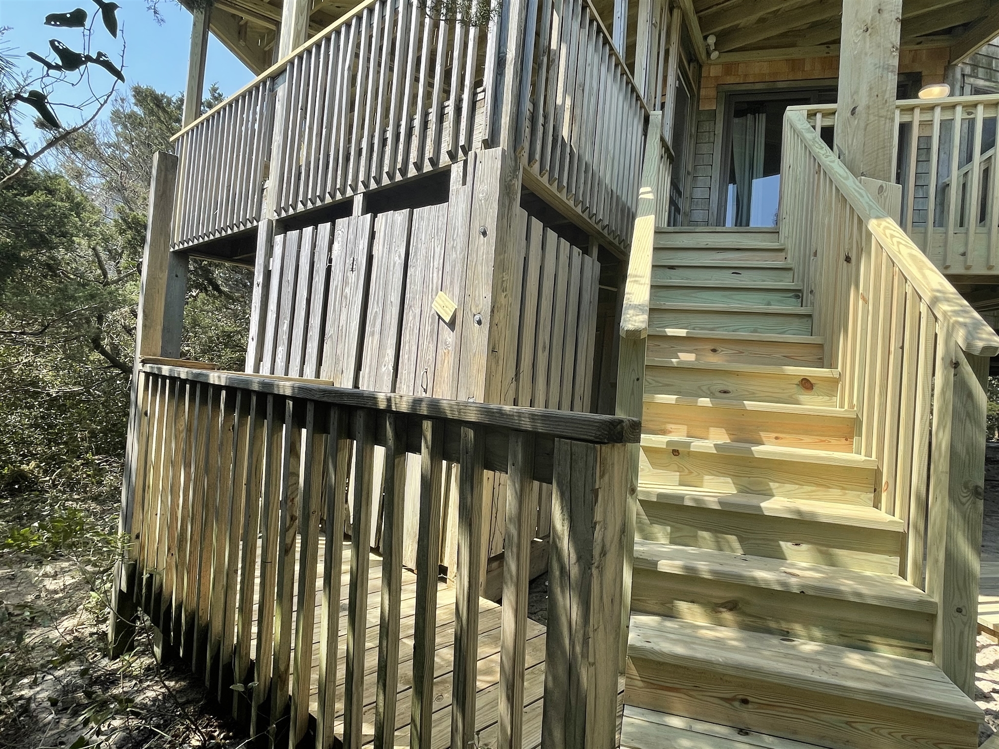 DUNE ROSE Dolphin Realty, Inc.