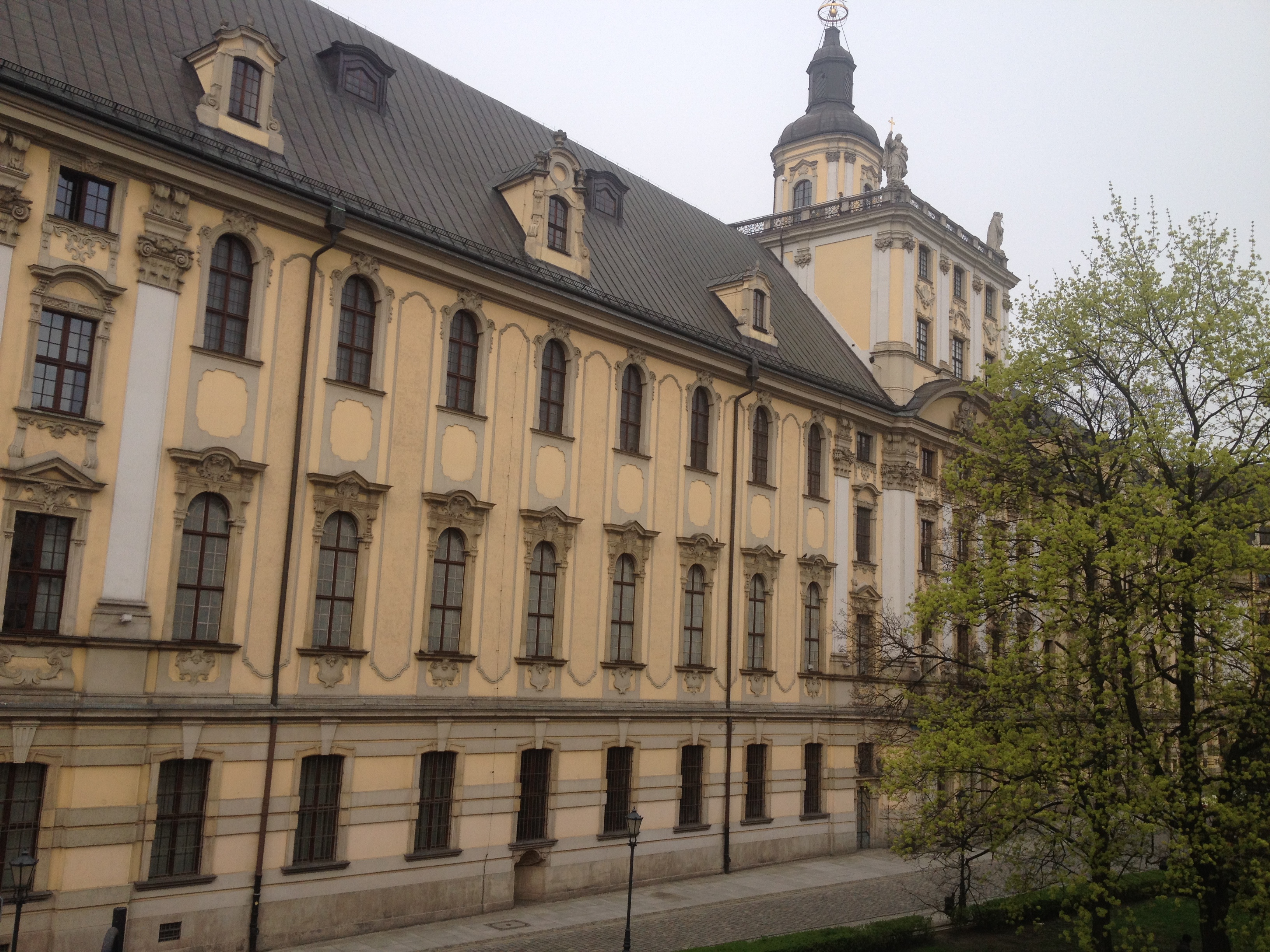 COMFORTABLE, COZY 2 ROOM APARTMENT IN THE HEART OF WROCŁAW