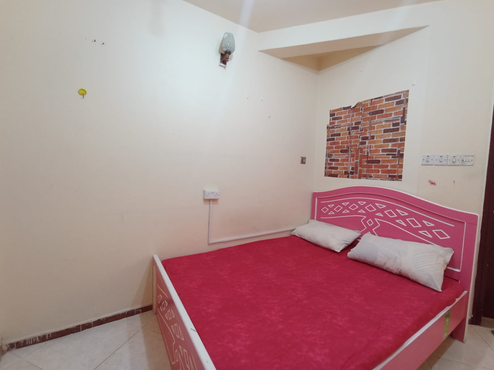 Single Room Rent in very close to bur dubai metro stations, Dubai