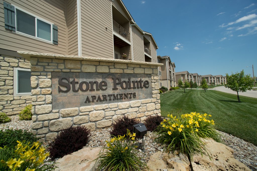Stone Pointe Apartments HRC Apartments and Townhomes