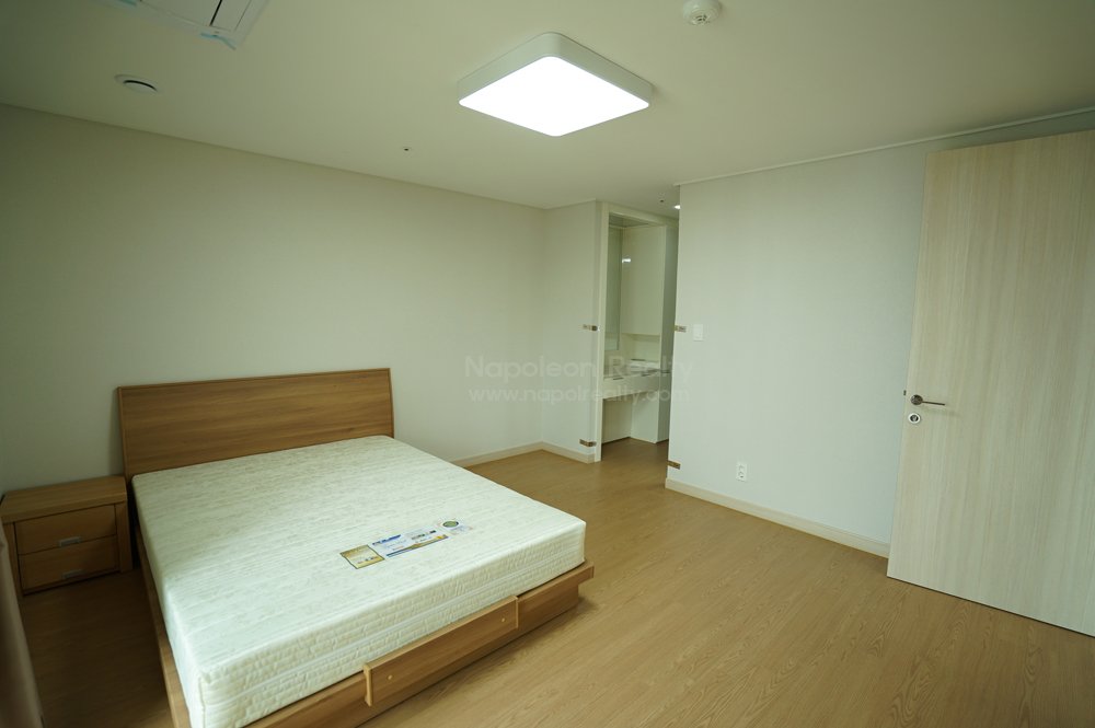 브라운스톤험프리스 미군임대 아파트 Brownstone Humphreys Apartment Napoleon Realty