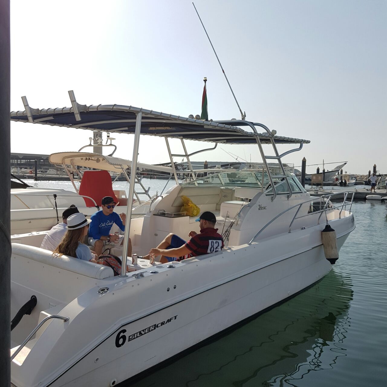 Cheap yacht rental Dubai Small boats rental