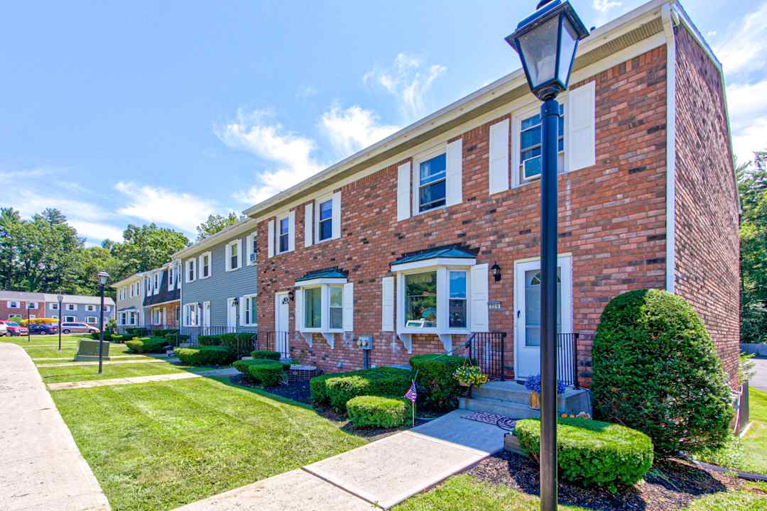 Presidential Townhome Rentals Apartments Guilderland, NY 12084