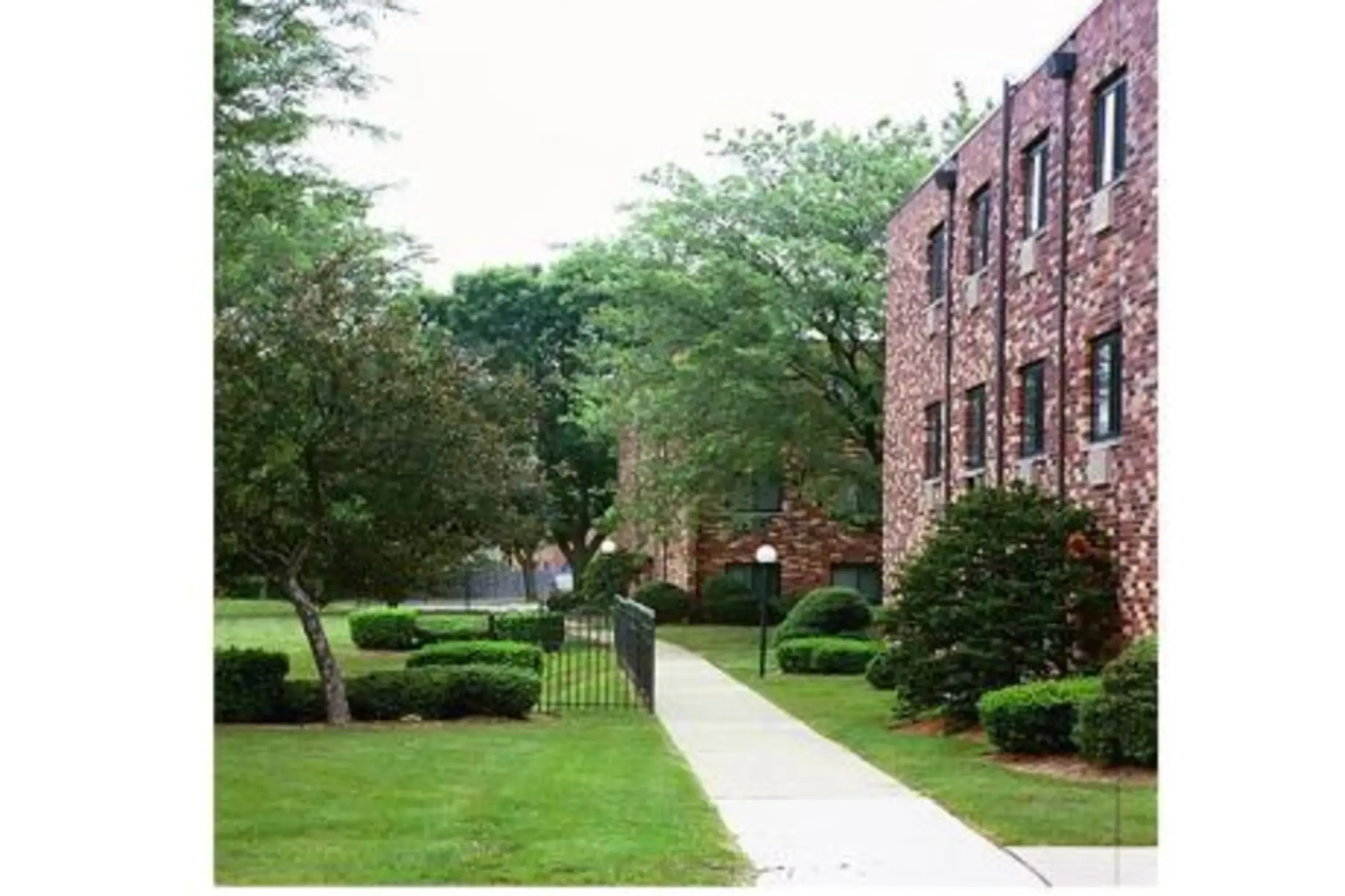 Villagebrook Apartments Carol Stream, IL 60188