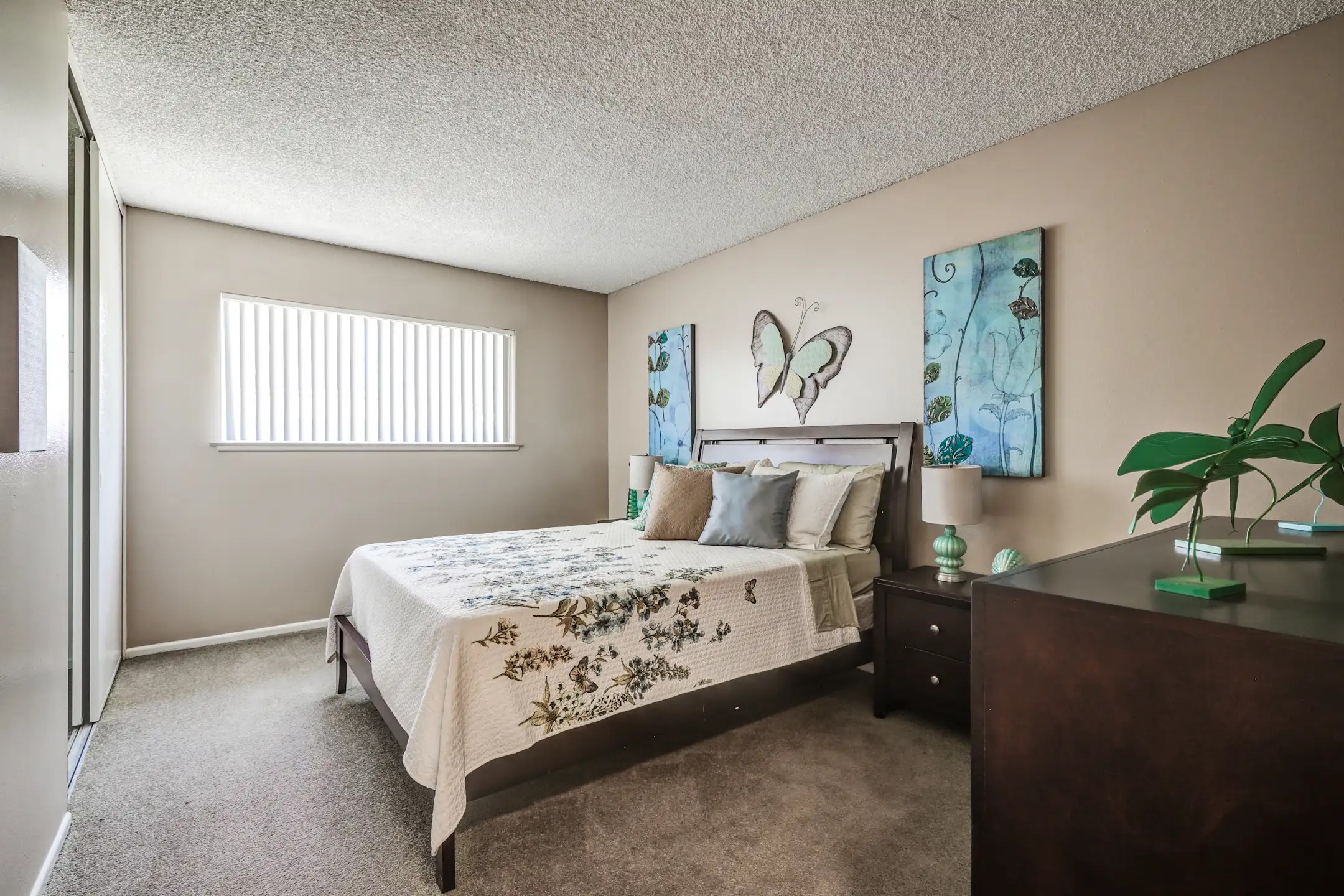 Country Village 55+ 10250 Country Club Dr Mira Loma, CA Apartments