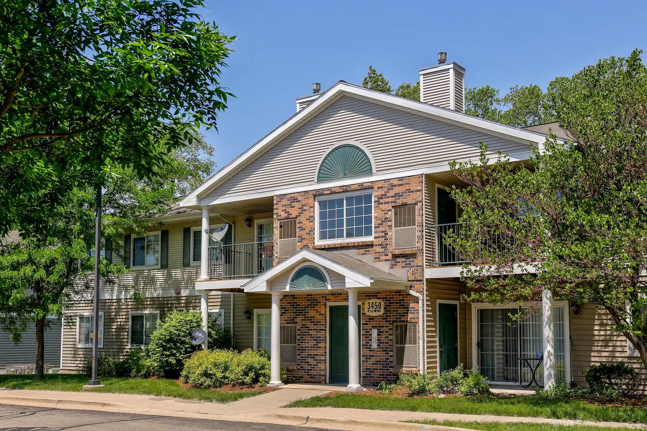 Emerald Creek Apartments Grand Rapids, MI 49546