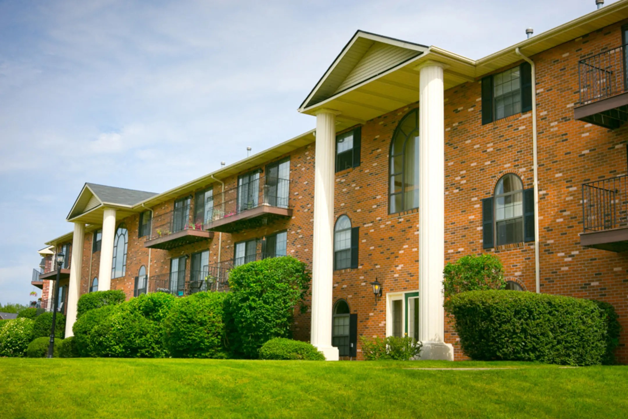 Park Apartments Fenton, MI 48430