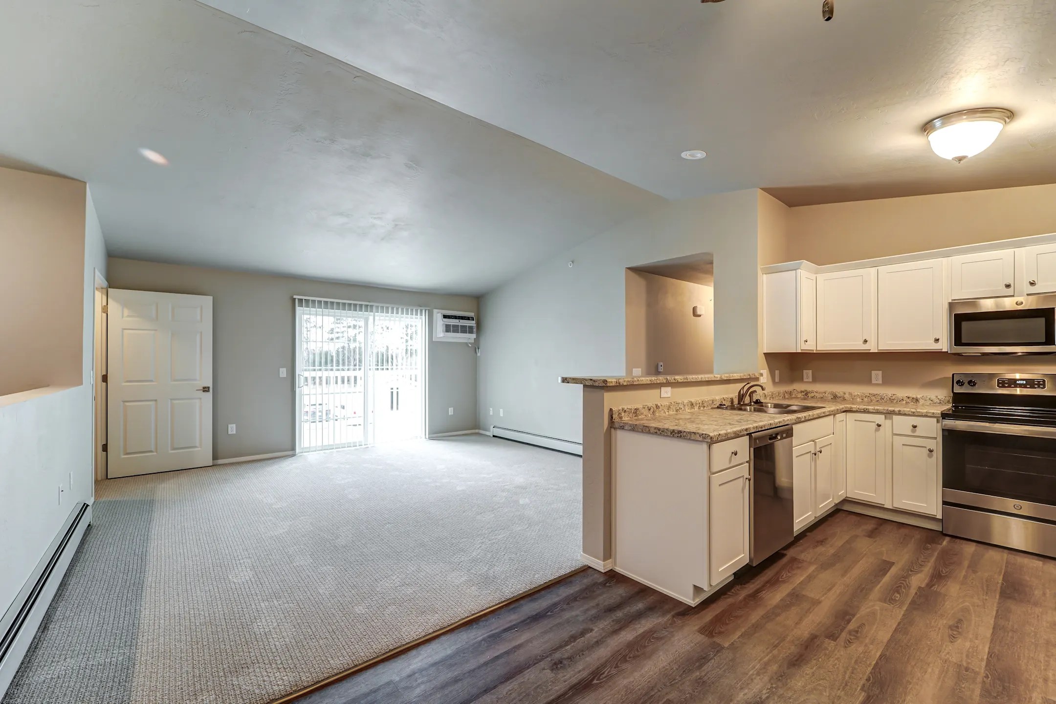 Prairie View Estates 1456 Pleasant Drive Plover, WI Apartments for