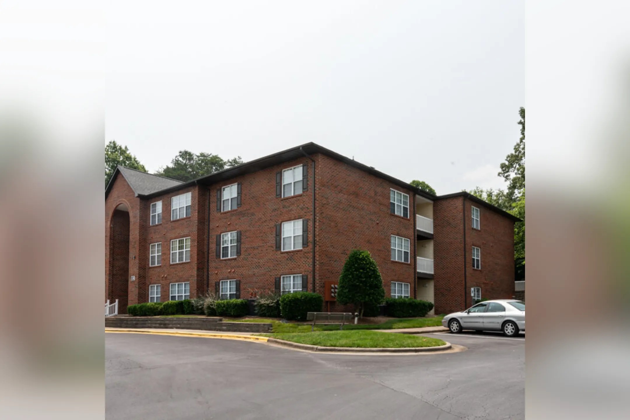 Swathmore Court Apartment Homes 116 E Swathmore Ave High Point, NC