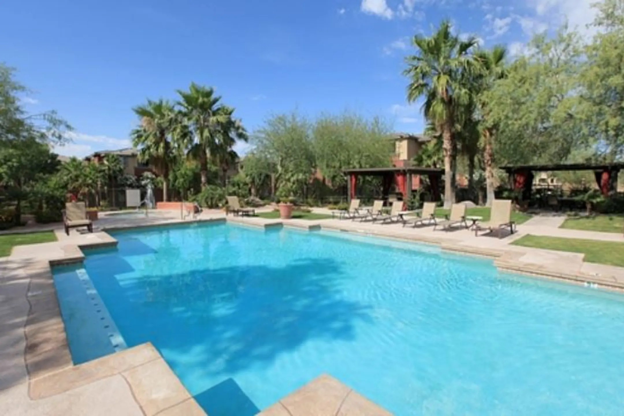 Red Rox Villas 5401 E Van Buren St Phoenix, AZ Apartments for Rent