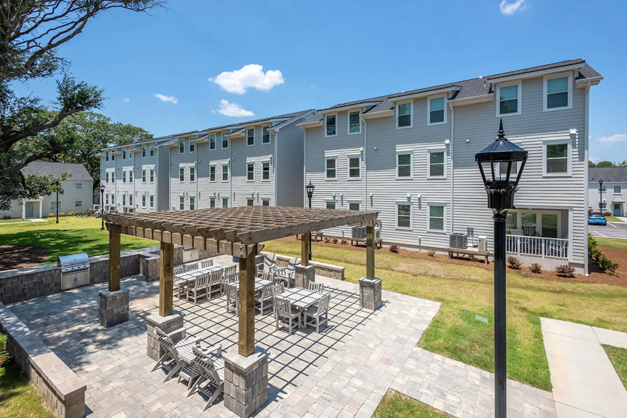 The Grove at Ardsley Park 125 E 62nd Street Savannah, GA Apartments