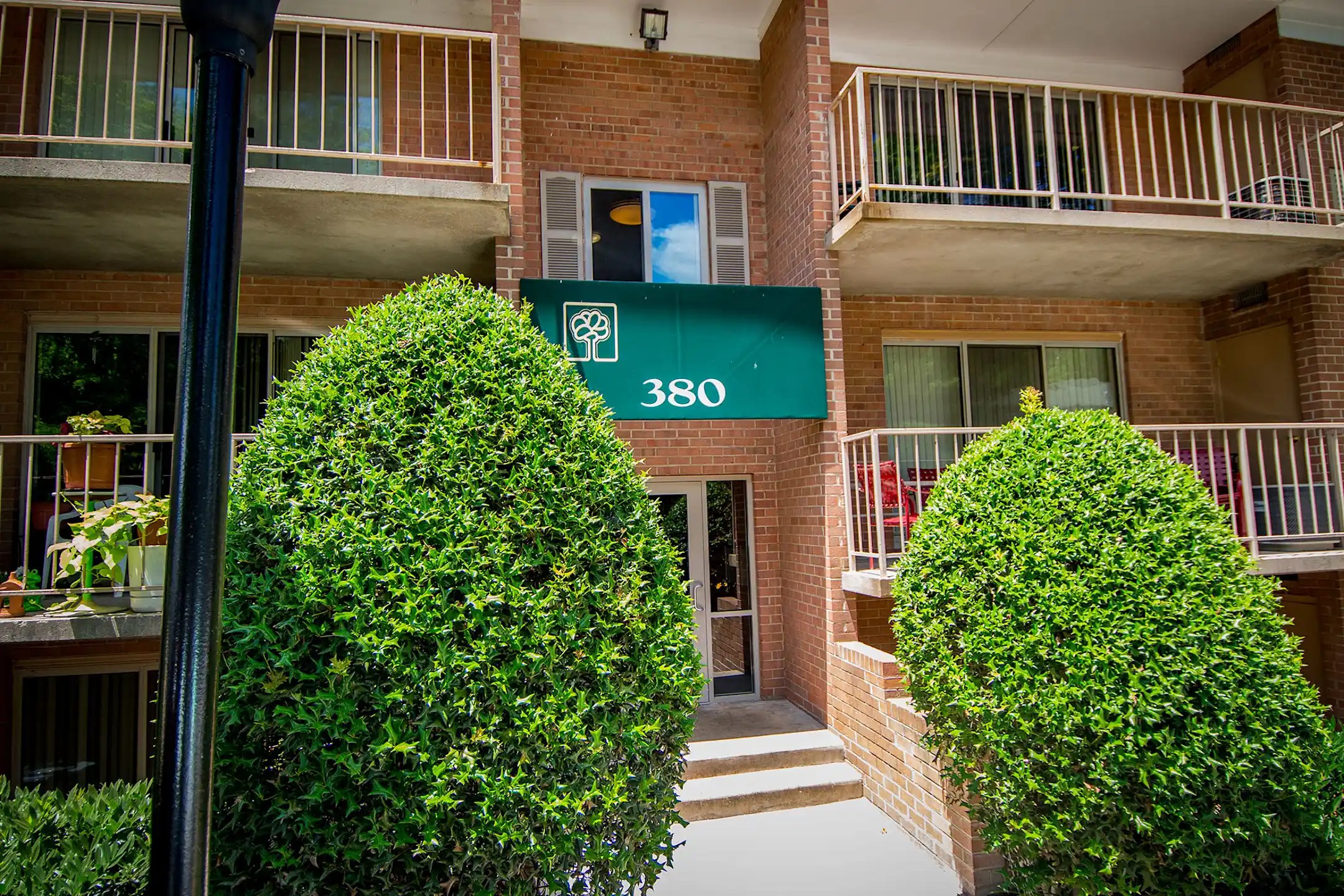 Spring Ridge Apartments 374 N. Summit Avenue Gaithersburg, MD