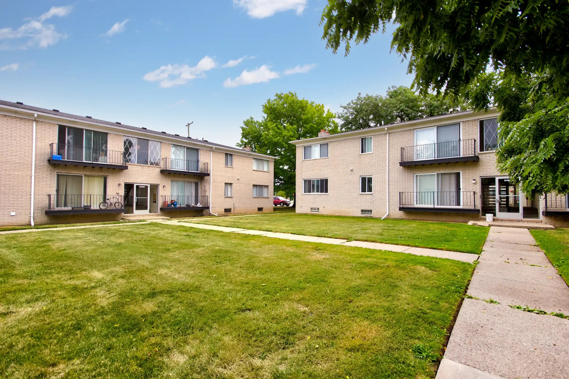 Pleasantview Manor Apartments Fraser, MI 48026