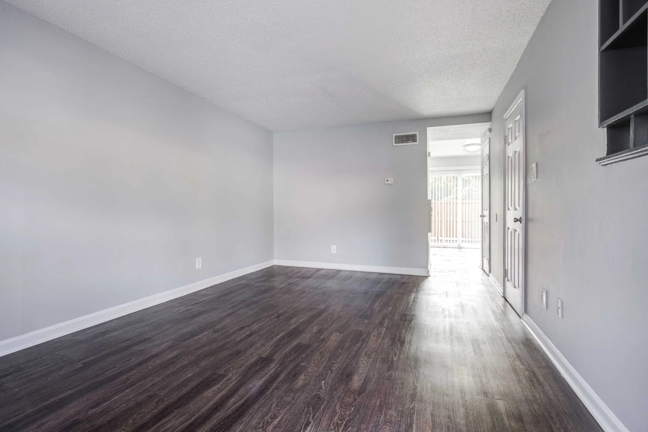 Country Club Apartments 2332B Dunlavin Way Charlotte, NC