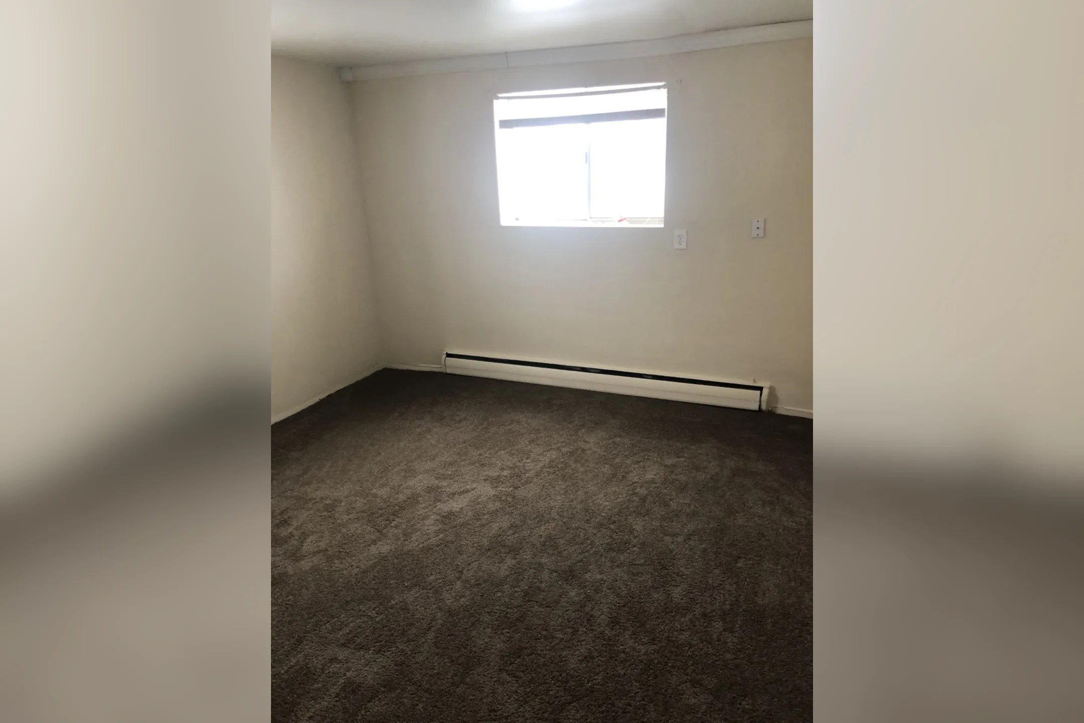 Silver Lake Apartments 8235 Buffalo Ave Niagara Falls, NY for Rent