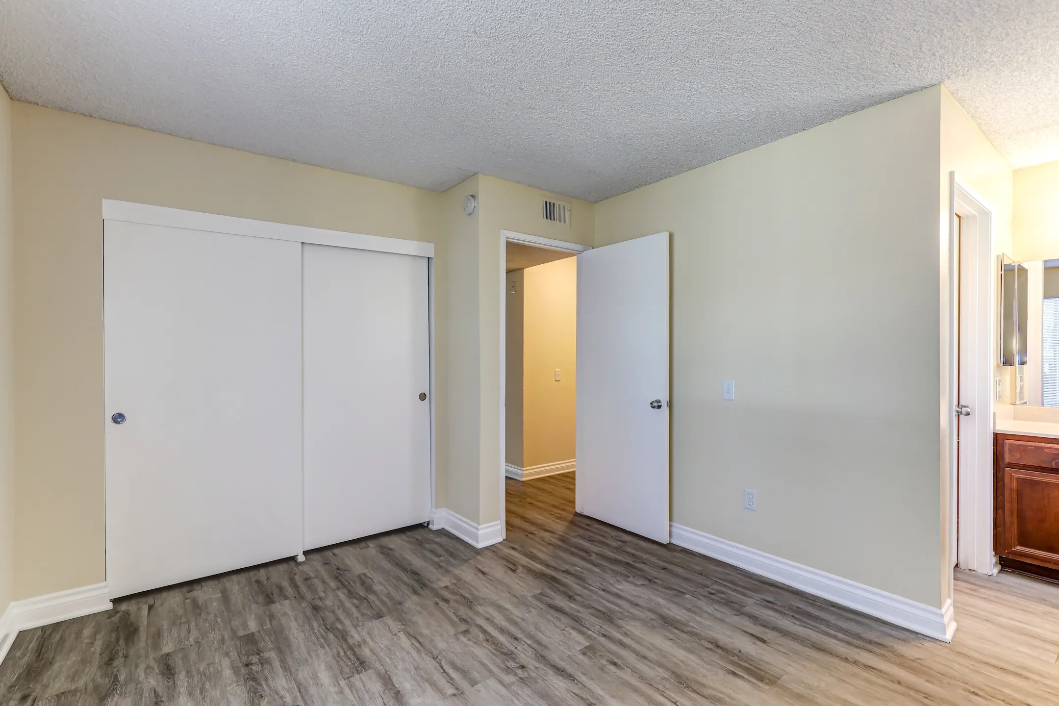Shadowridge Summerwind 1580 Shadowridge Dr Vista, CA Apartments for Rent Rent.
