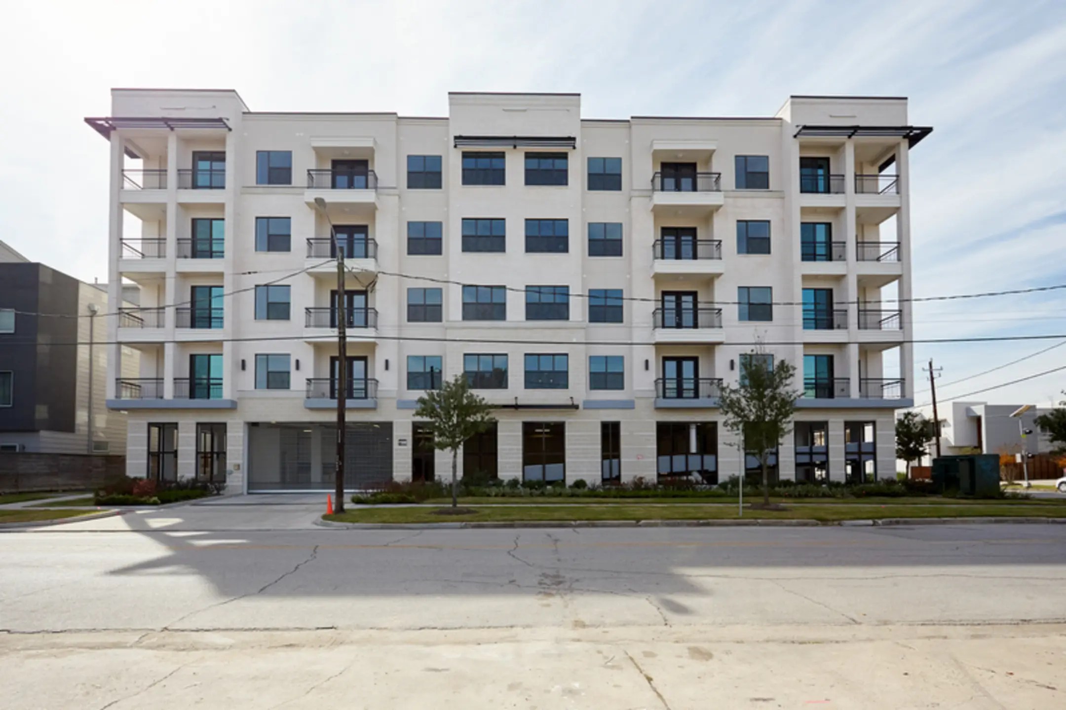 THE HAMPSTEAD 1508 Blodgett St Houston, TX Apartments for Rent Rent.