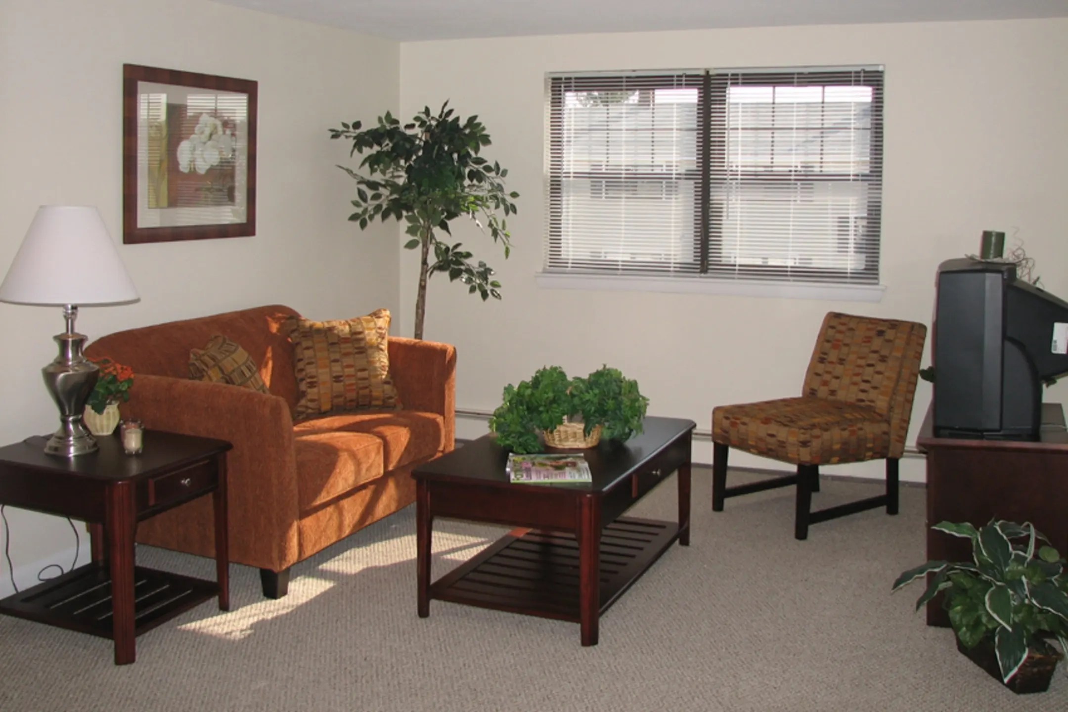 River Drive Apartments Danvers, MA 01923