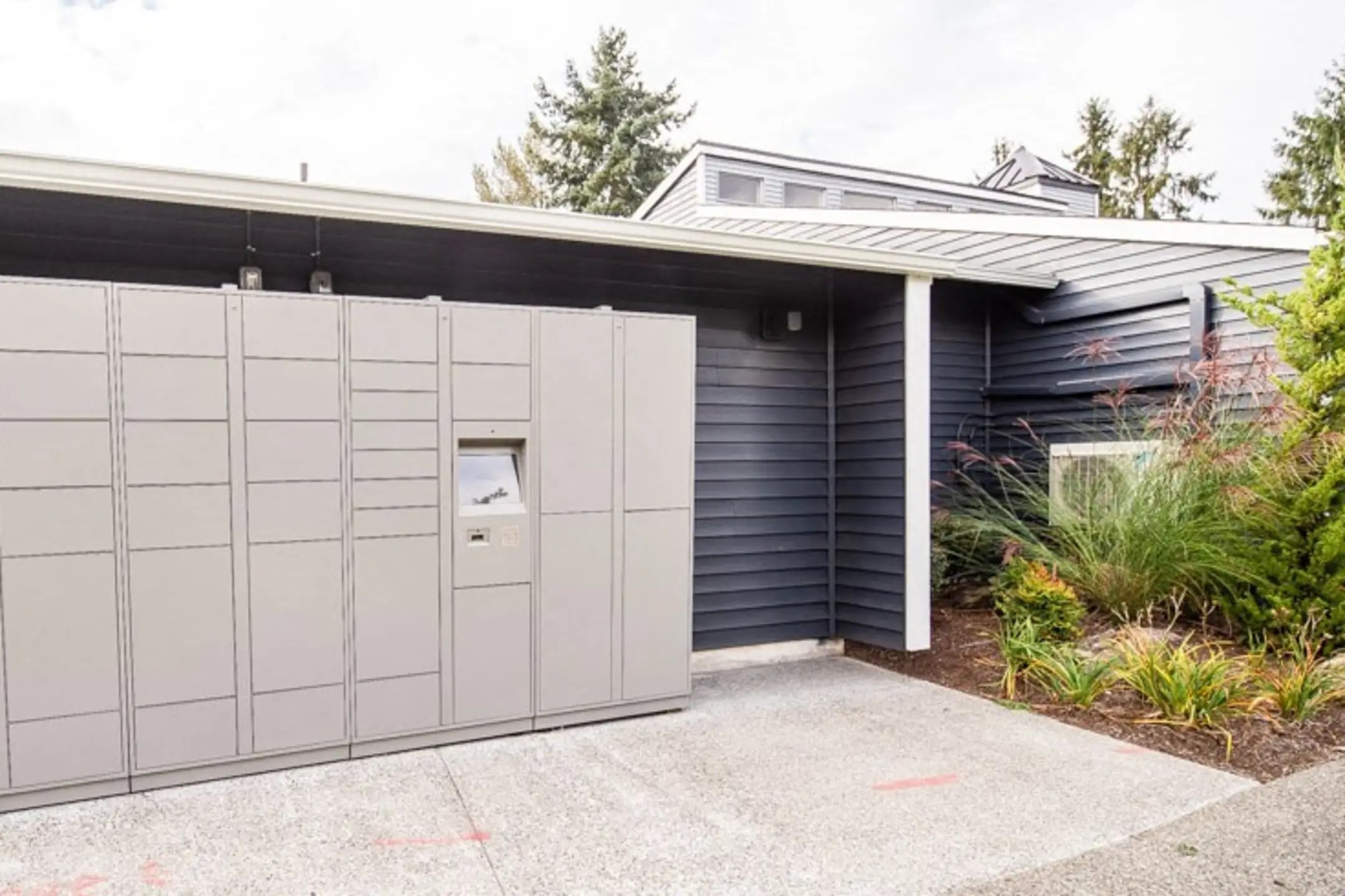 Driftwood Apartments Kent, WA 98032