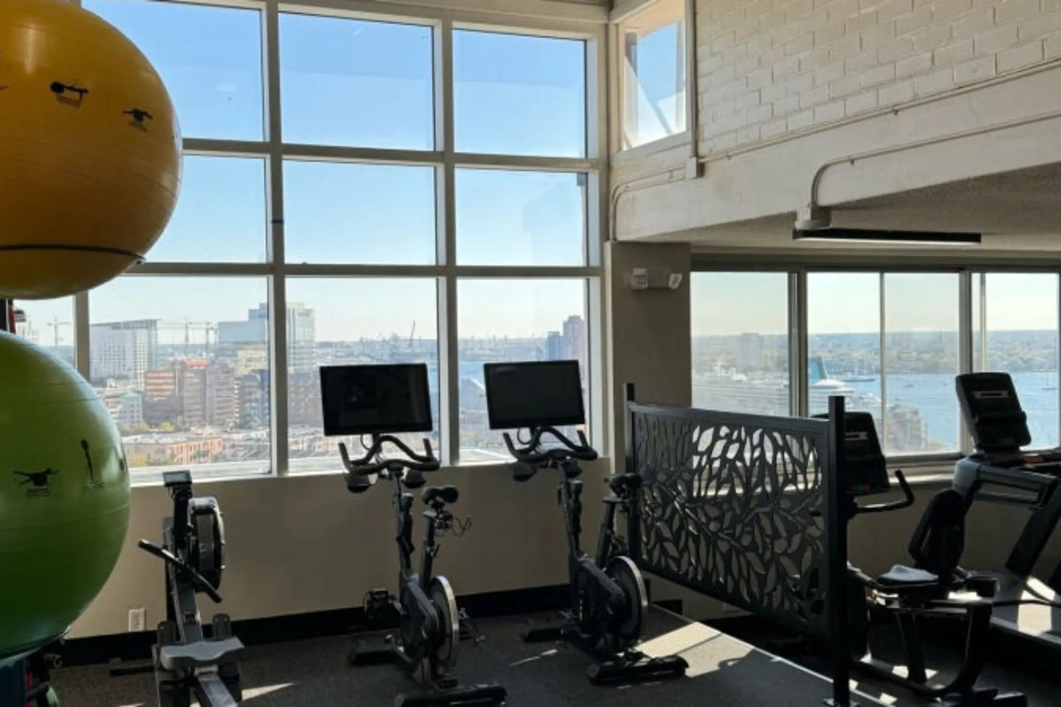 Hague Towers Apartments Norfolk, VA 23510