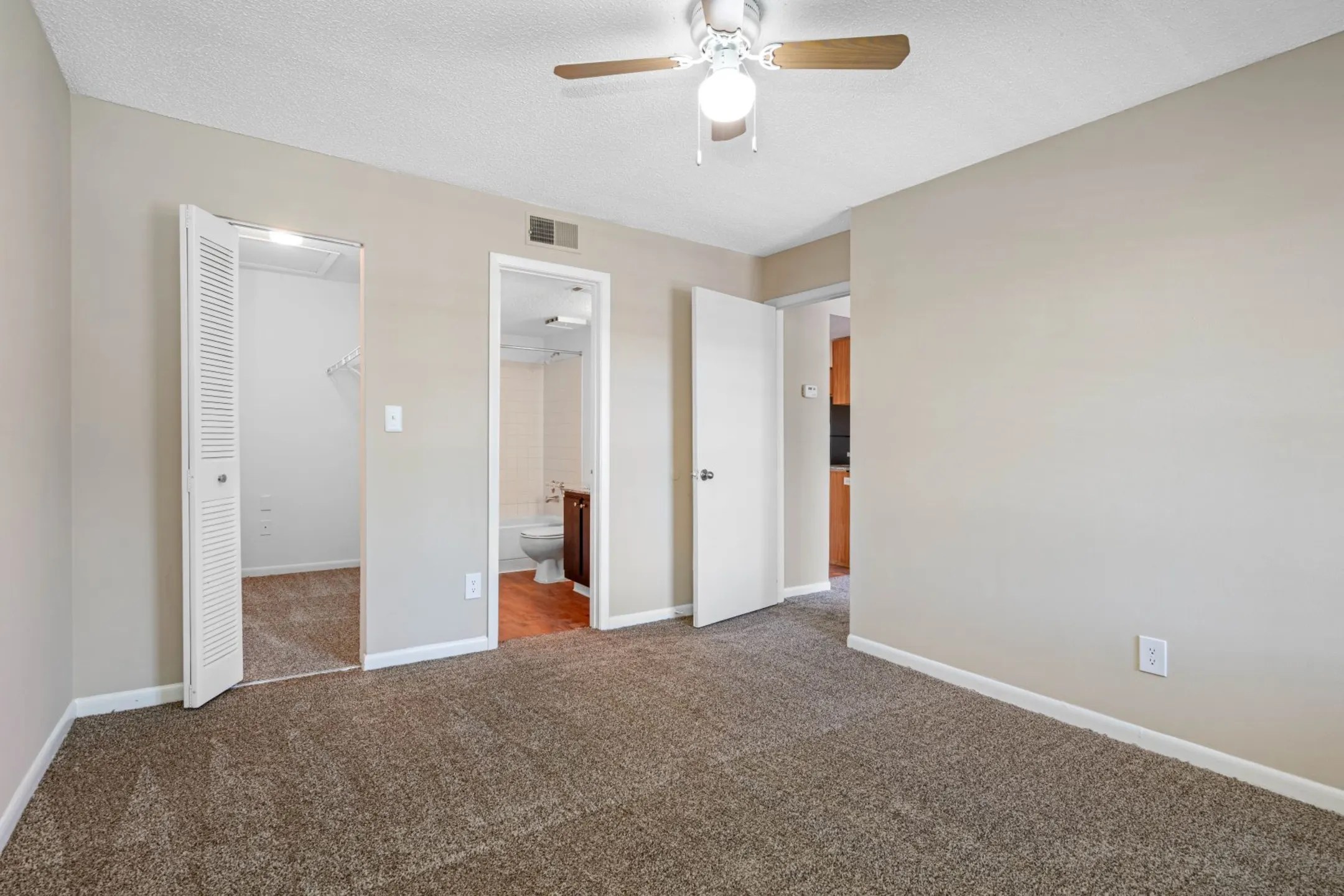Newport Apartments Apartments Tampa, FL 33615