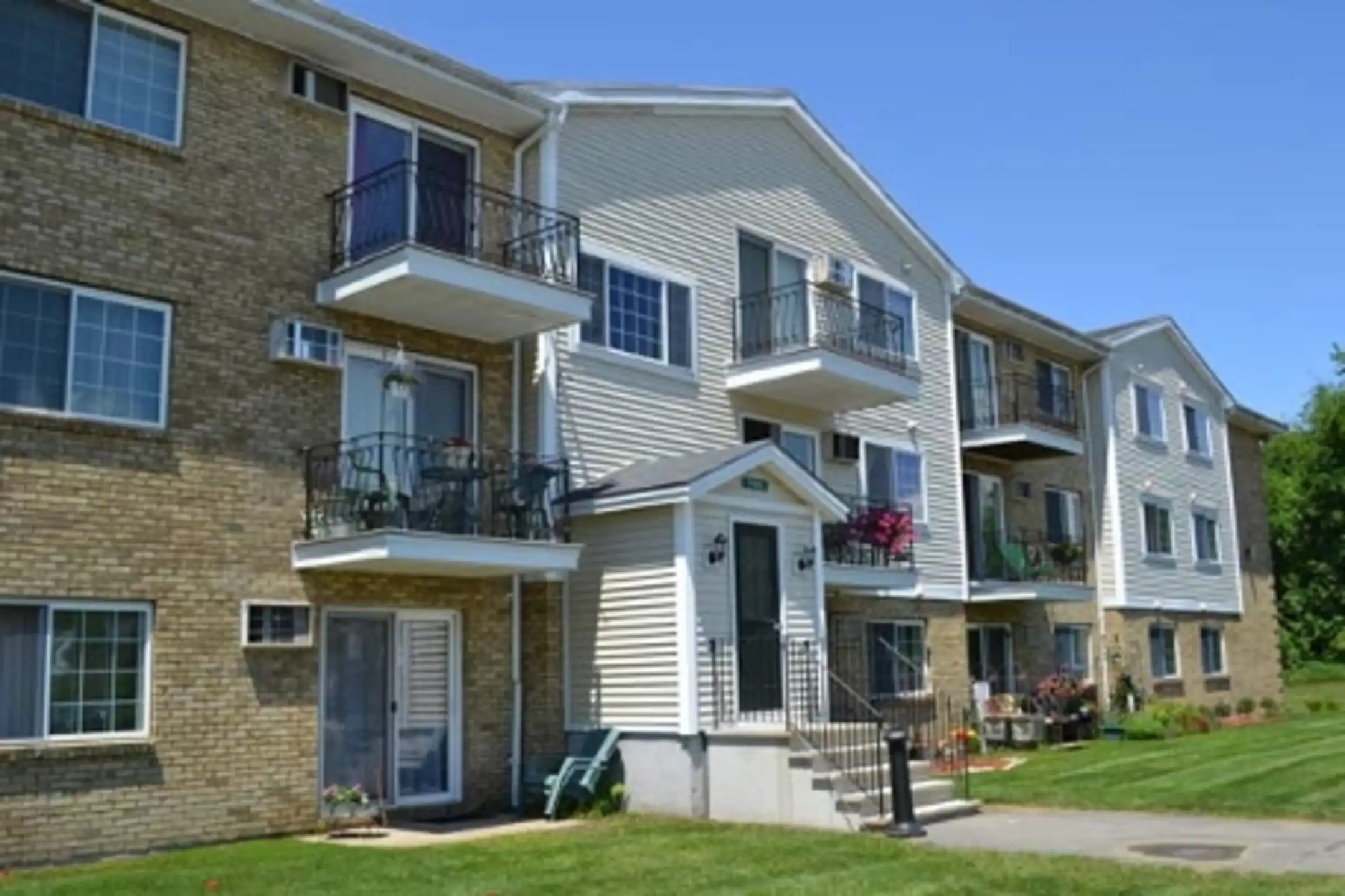 Tara Meadows 14 Tri City Rd Somersworth, NH Apartments for Rent Rent.