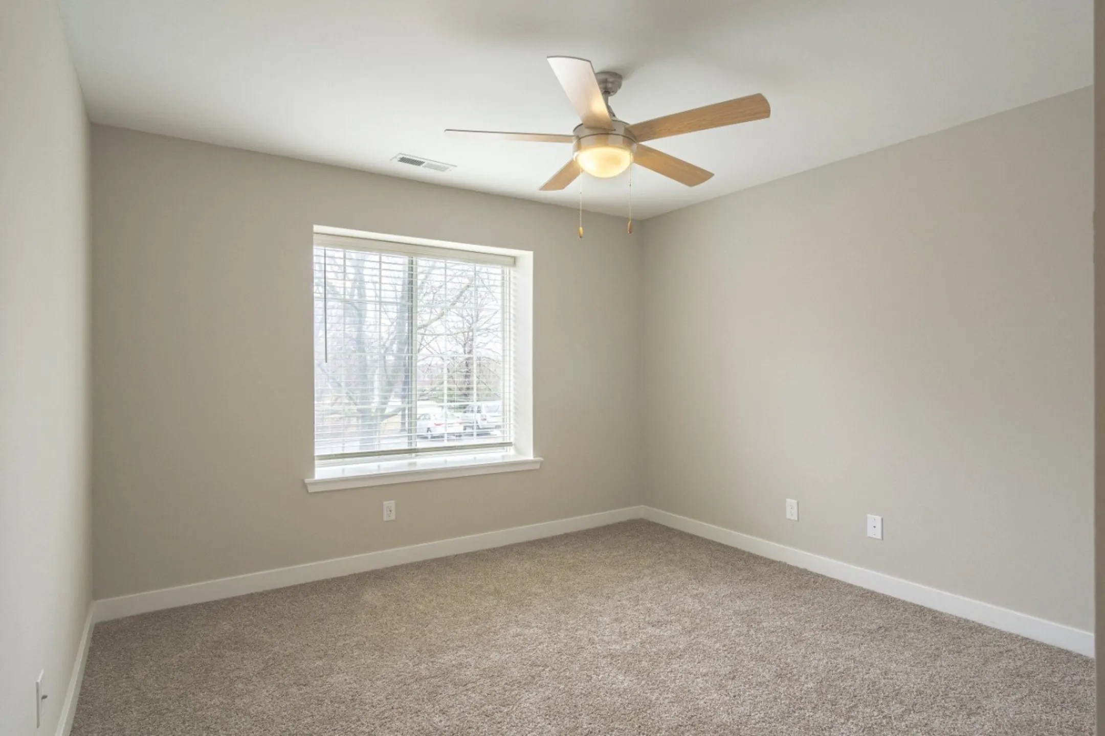 Hillside Apartments 31071 Lakeview Blvd Wixom, MI Apartments for