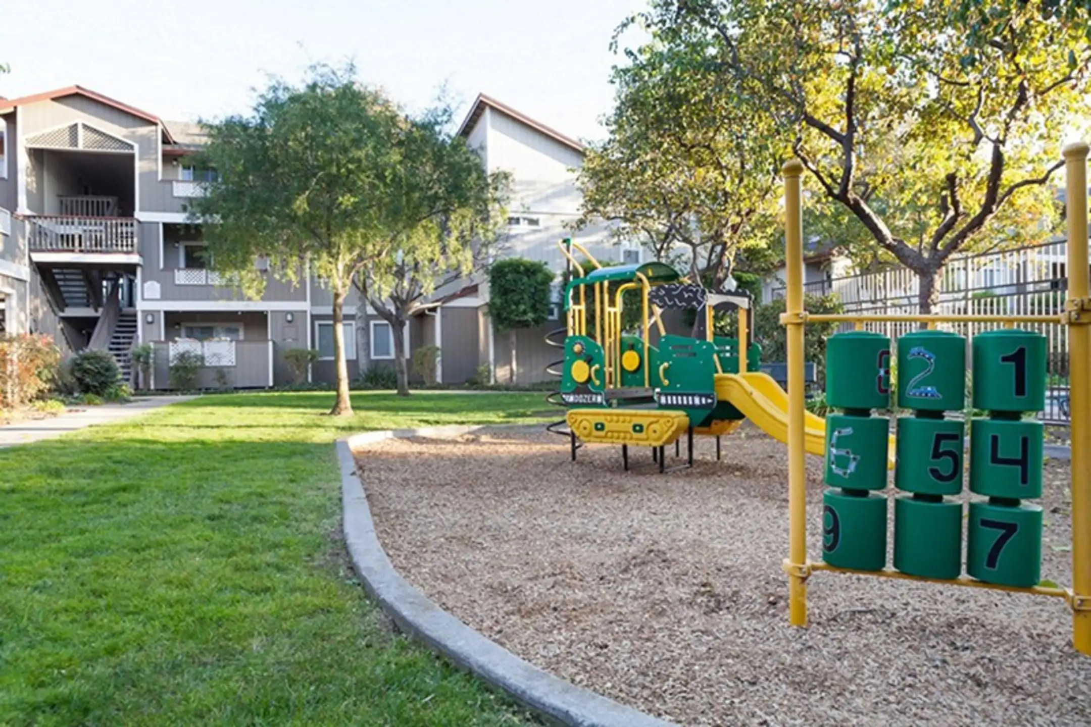 Alderwood Park Apartments 37057 Magnolia St Newark, CA Apartments