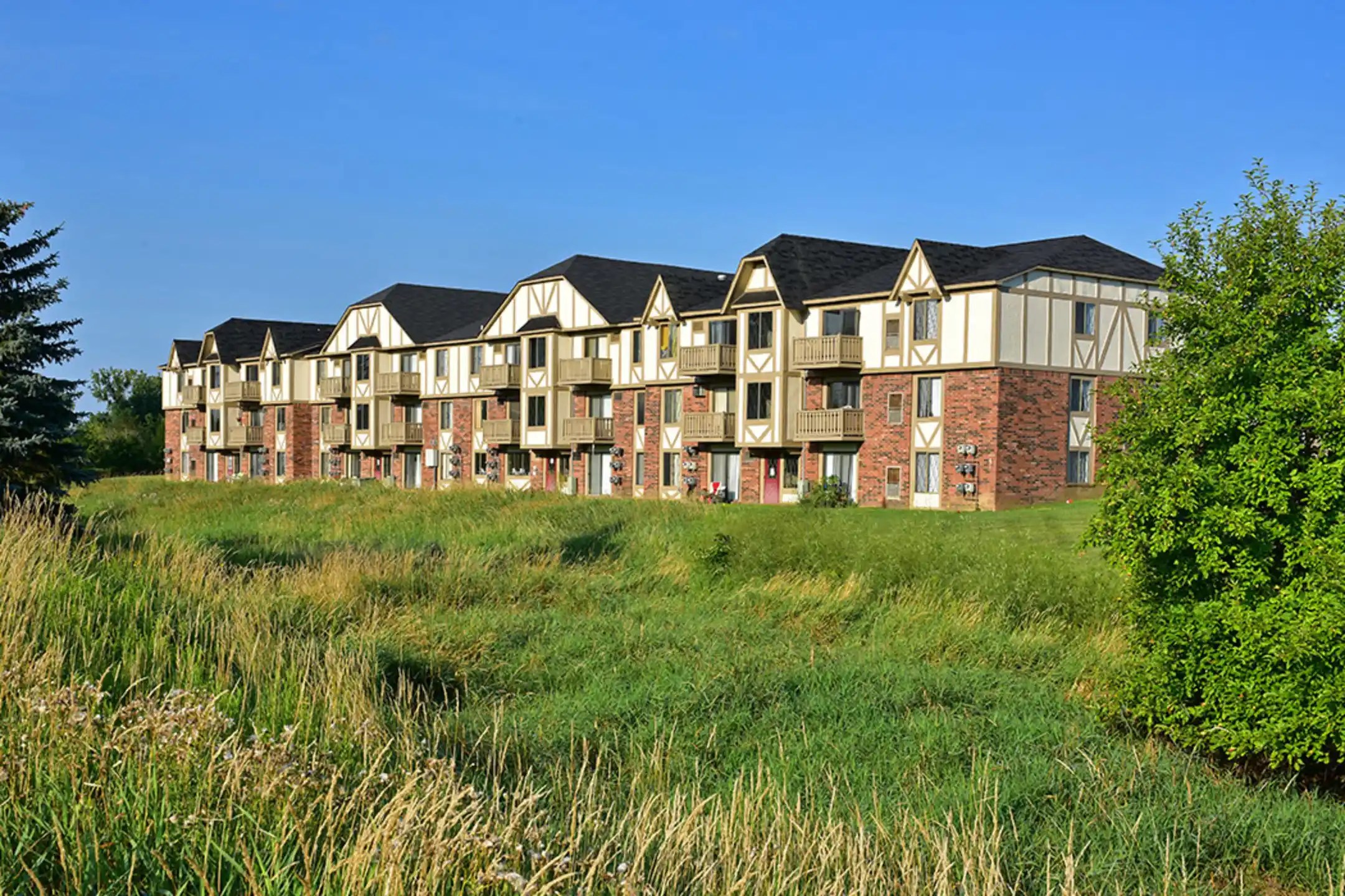 Perry Place Apartments Grand Blanc, MI 48439