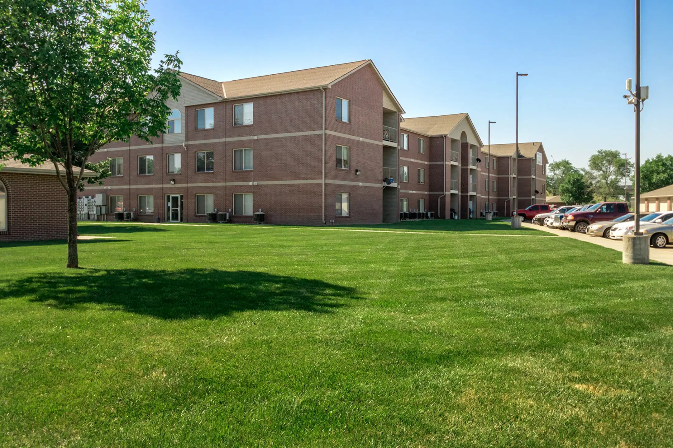 Marshall Apartments 1121 W C St Lincoln, NE for Rent Rent.