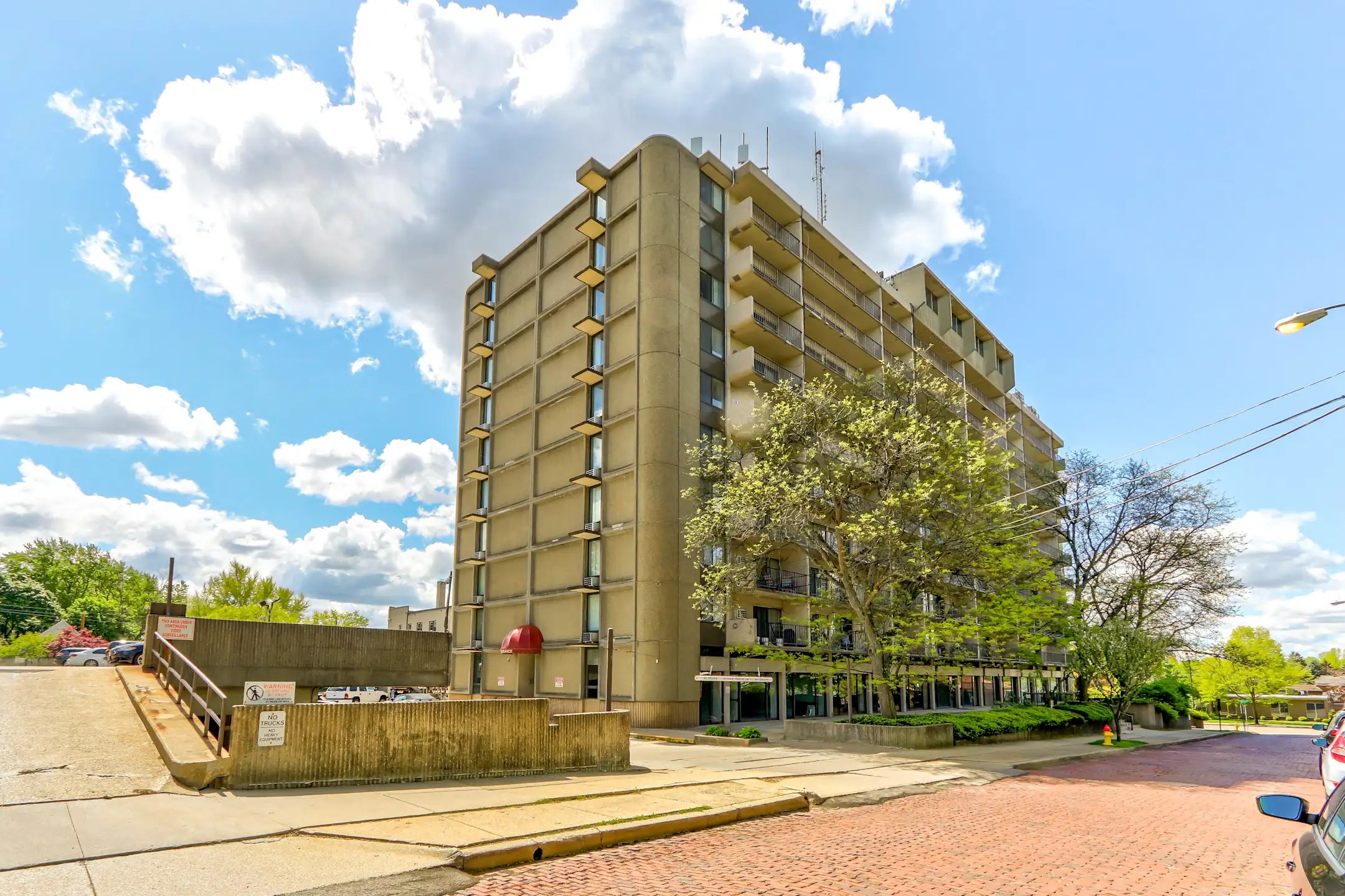 Highland Square 733 W Market St Akron, OH Apartments for Rent Rent.