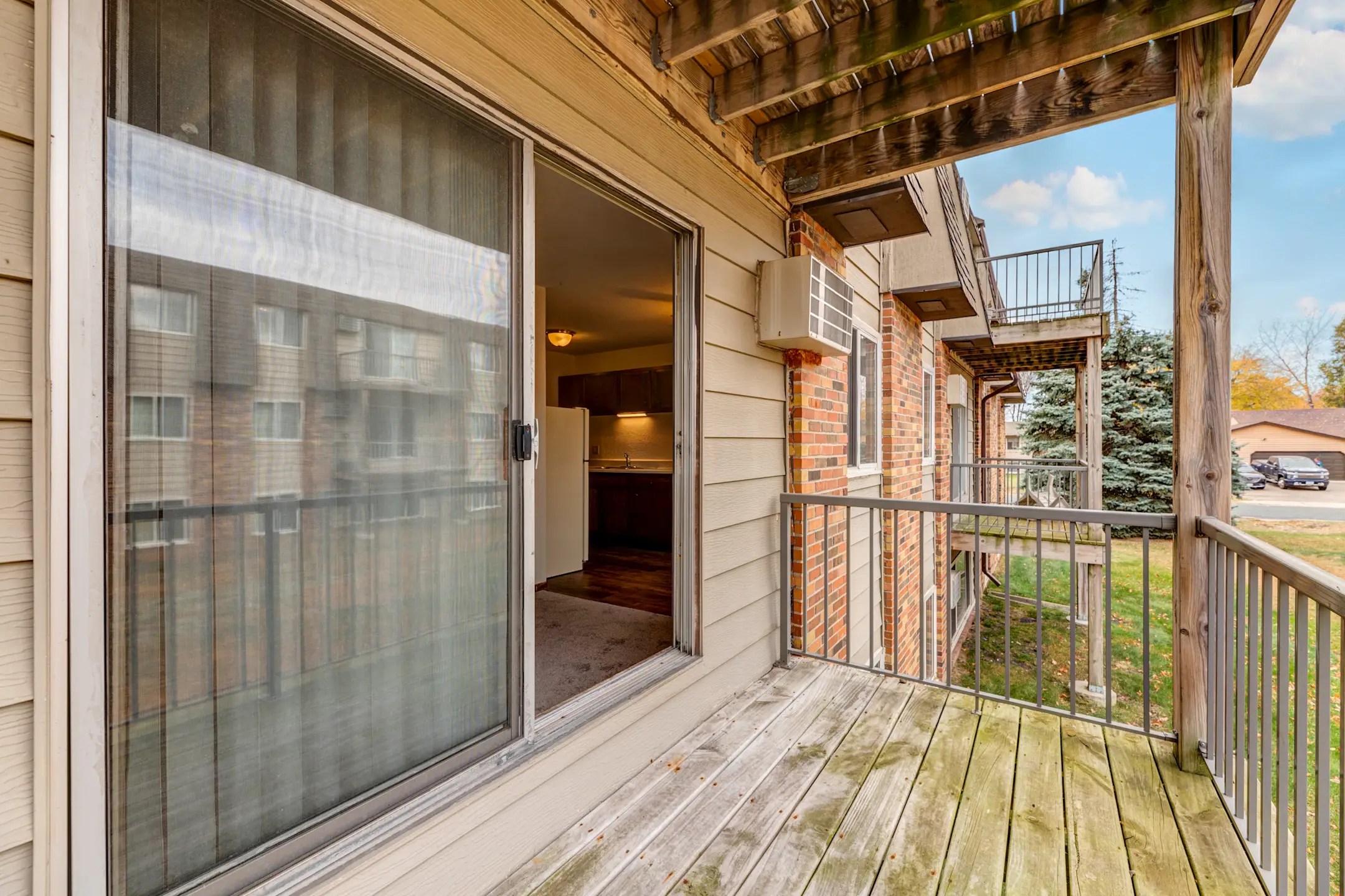 Greenfield Estates 7635 Greenfield Avenue Mounds View, MN