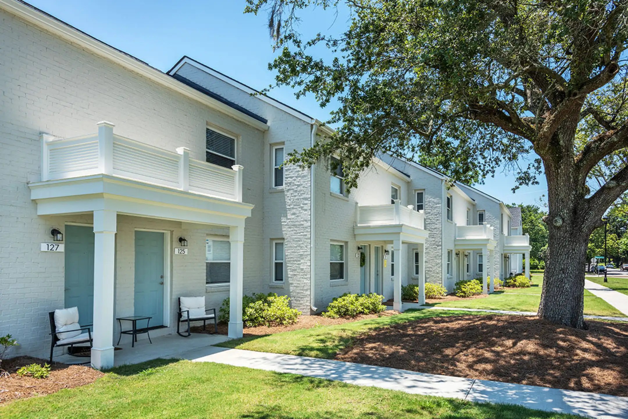 The Grove at Ardsley Park 125 E 62nd Street Savannah, GA Apartments