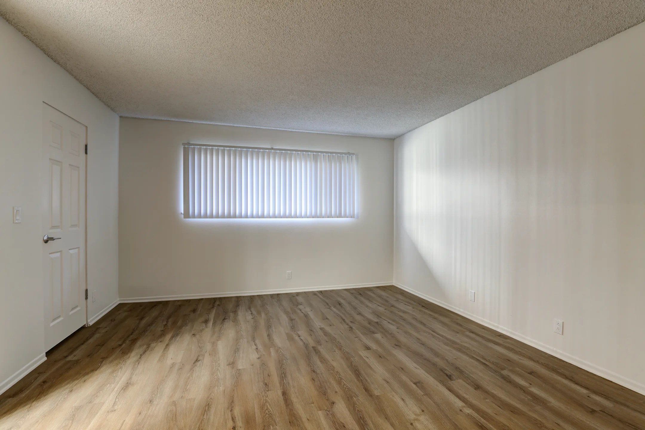 Tustin Village Apartments Apartments Tustin, CA 92780