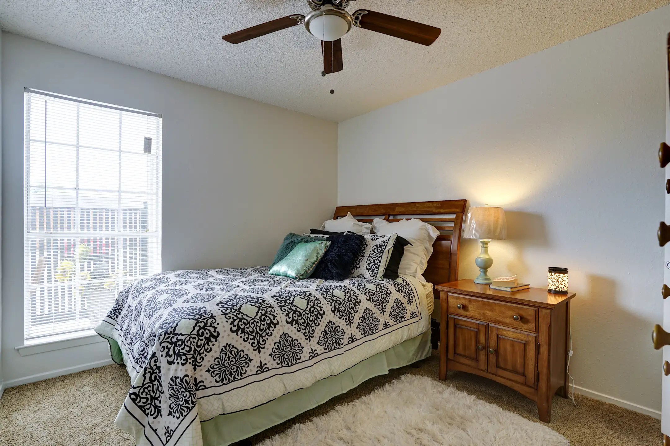 Centerpoint Apartments 2626 Frankford Rd Dallas, TX for Rent Rent.