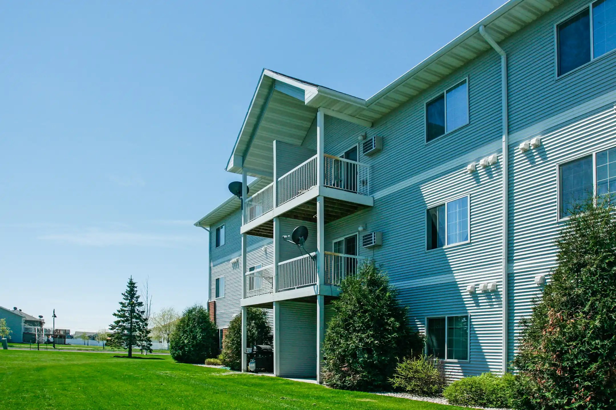 Osgood Townsite Apartments and Townhomes Apartments Fargo, ND 58104
