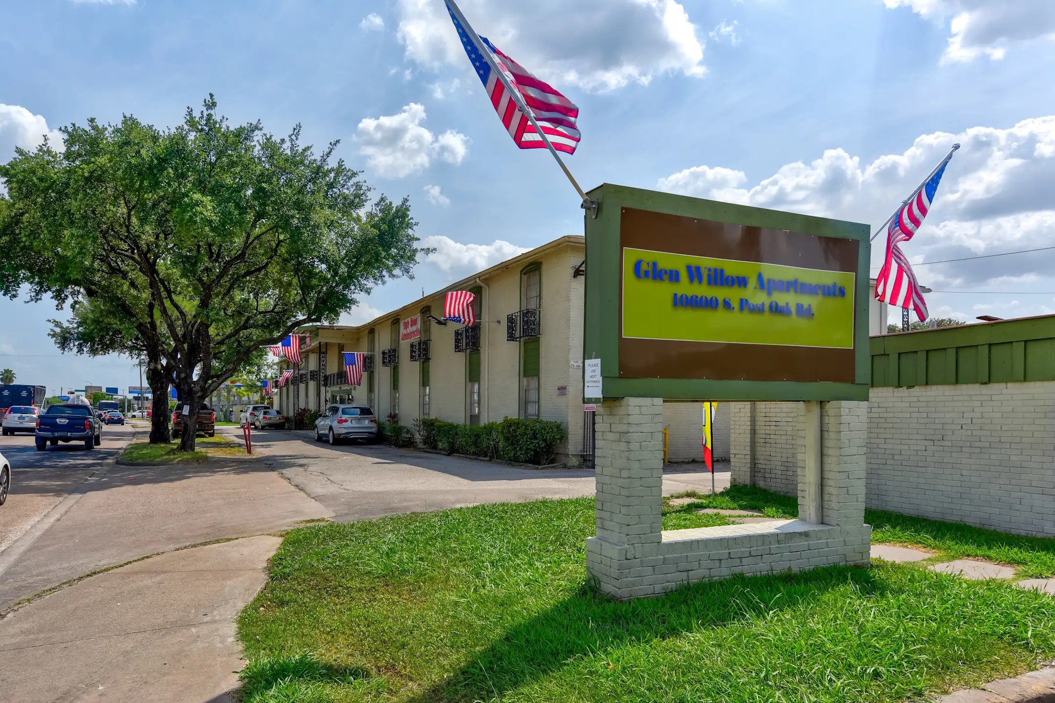 Glen Willow Apartments 10600 S Post Oak Rd Houston, TX Apartments