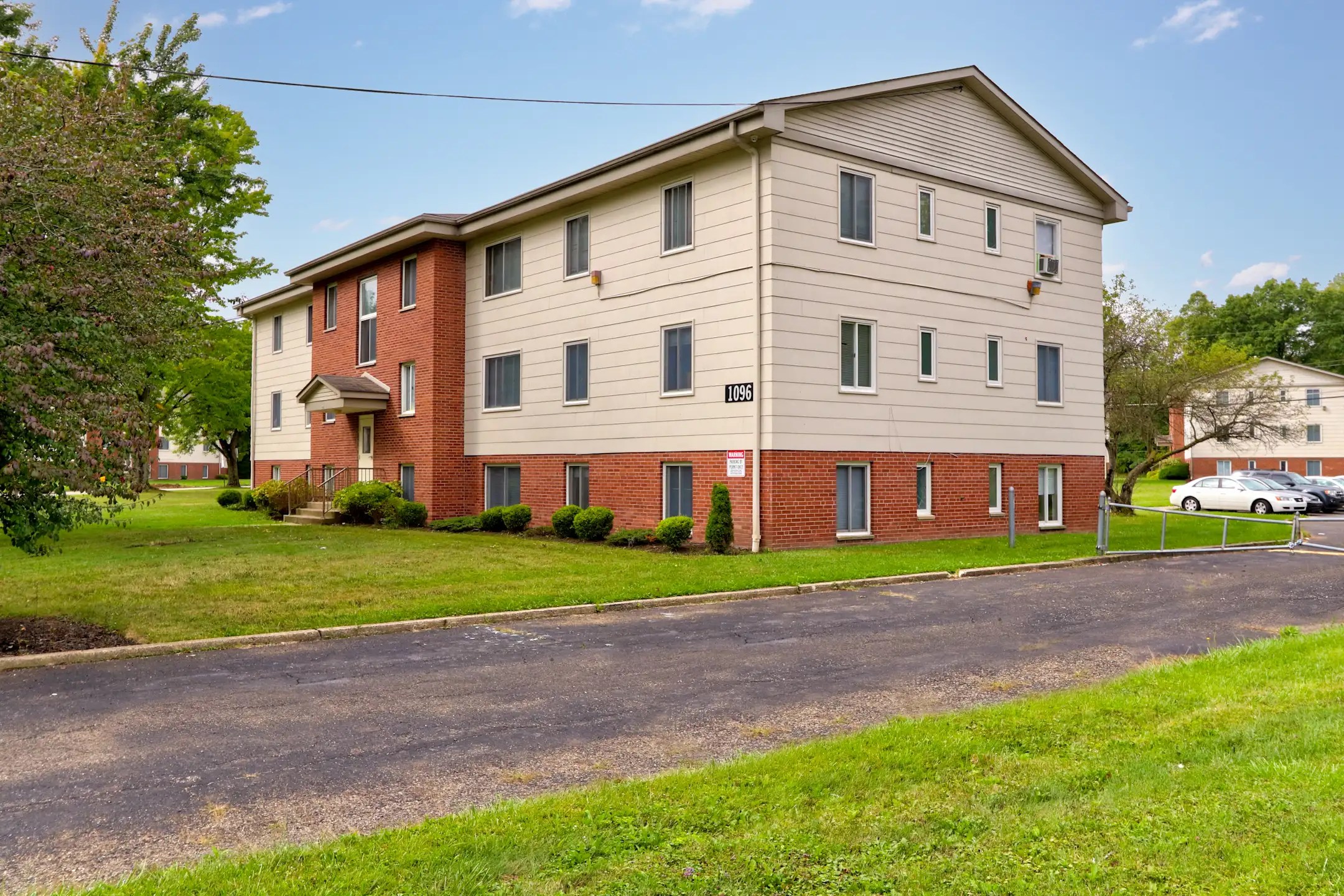 Seneca Oaks Apartments 1096 Eastway Dr Youngstown, OH for Rent Rent.