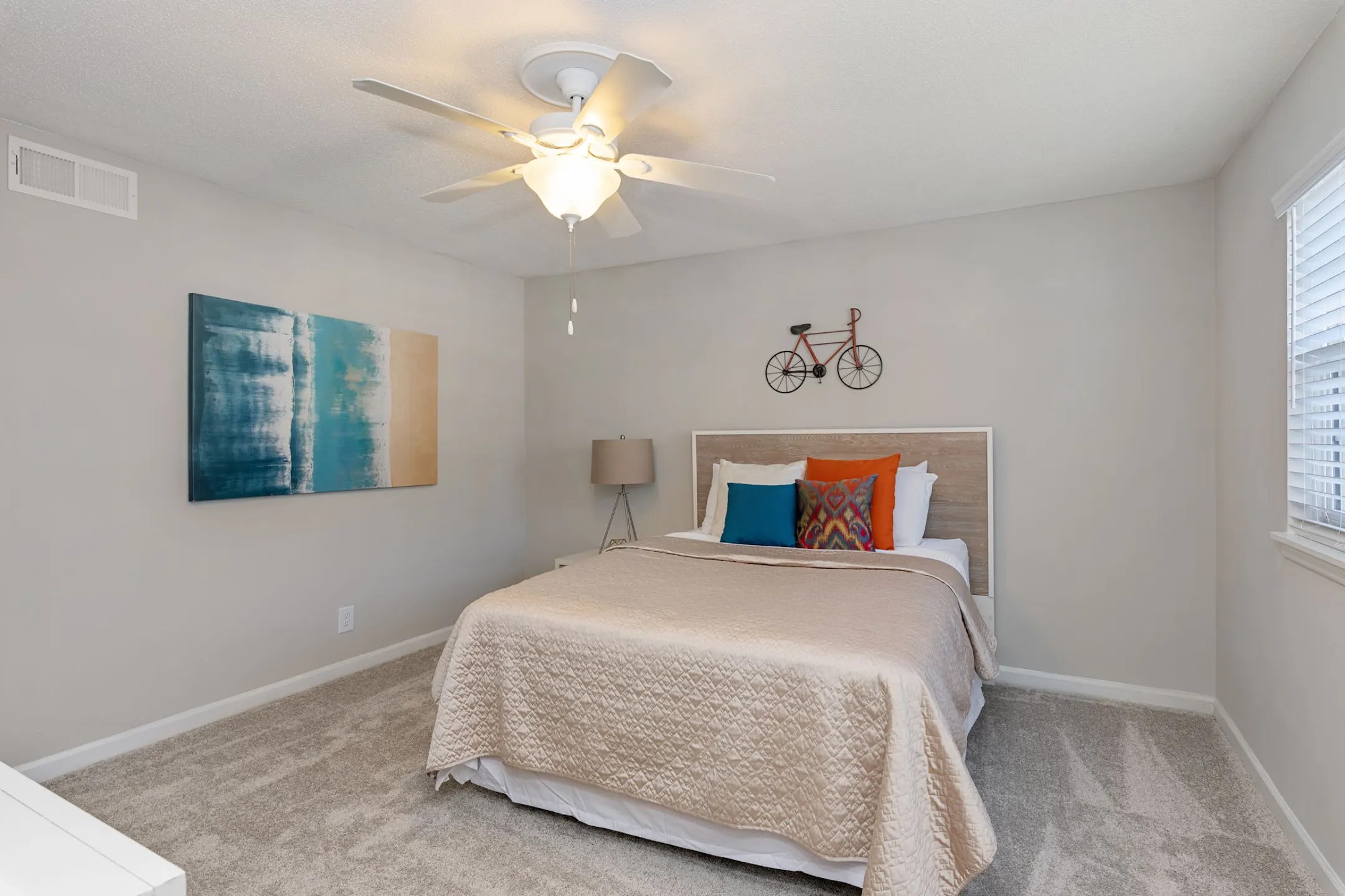 Boundary Village Apartments and Townhomes Apartments