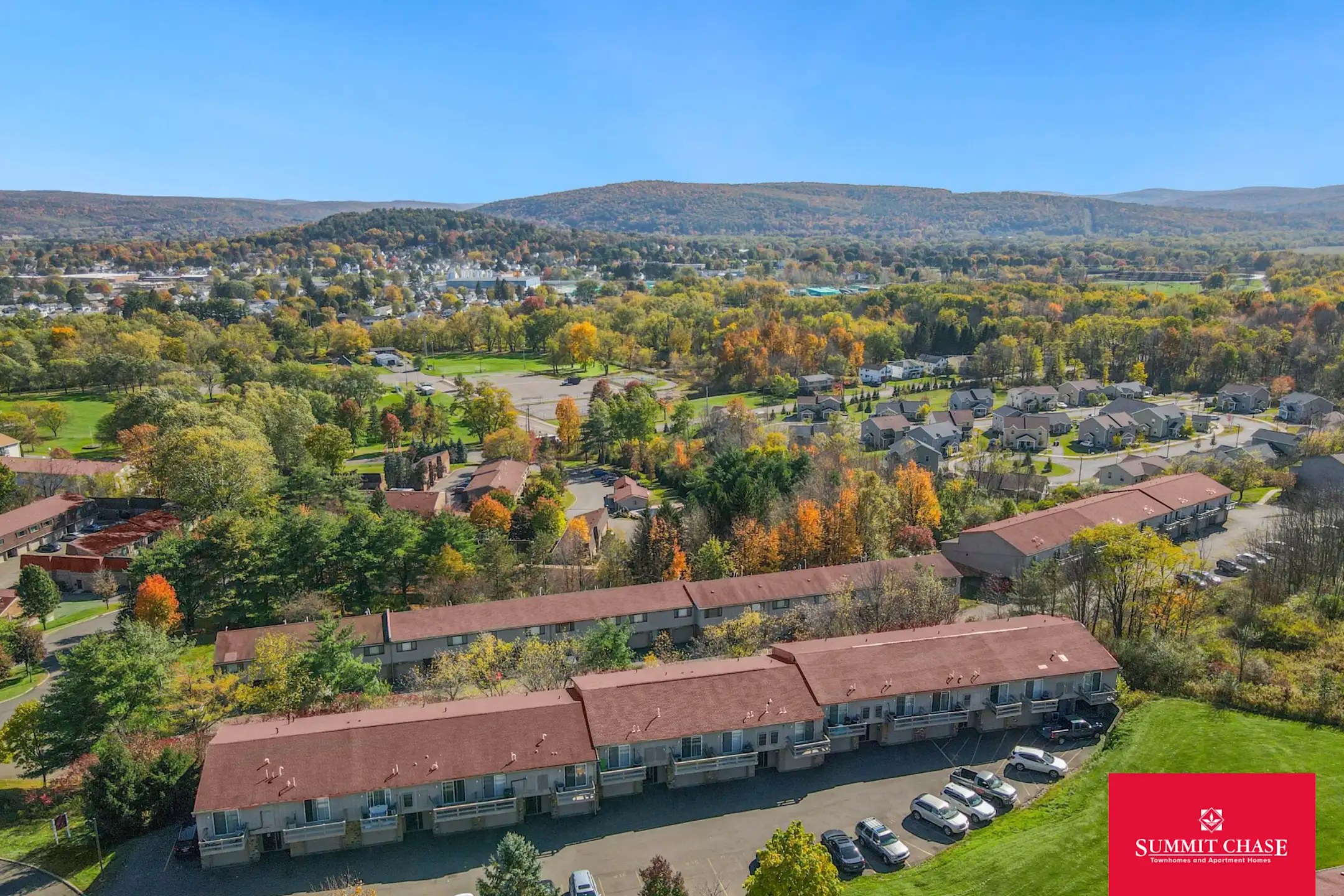 Summit Chase Townhomes & Apartment Homes Apartments Endicott, NY 13760