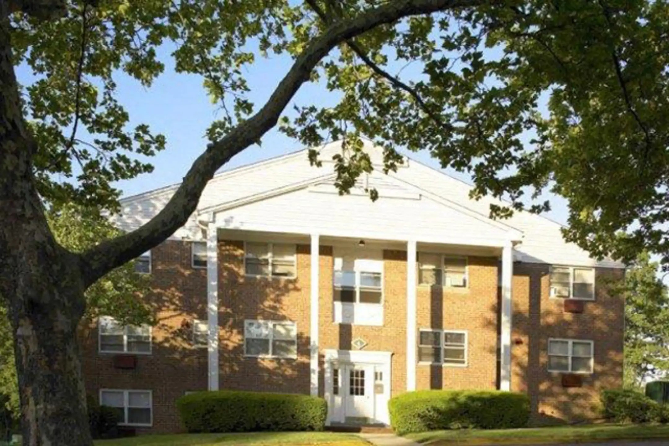 Crestview Apartments Parlin, NJ 08859