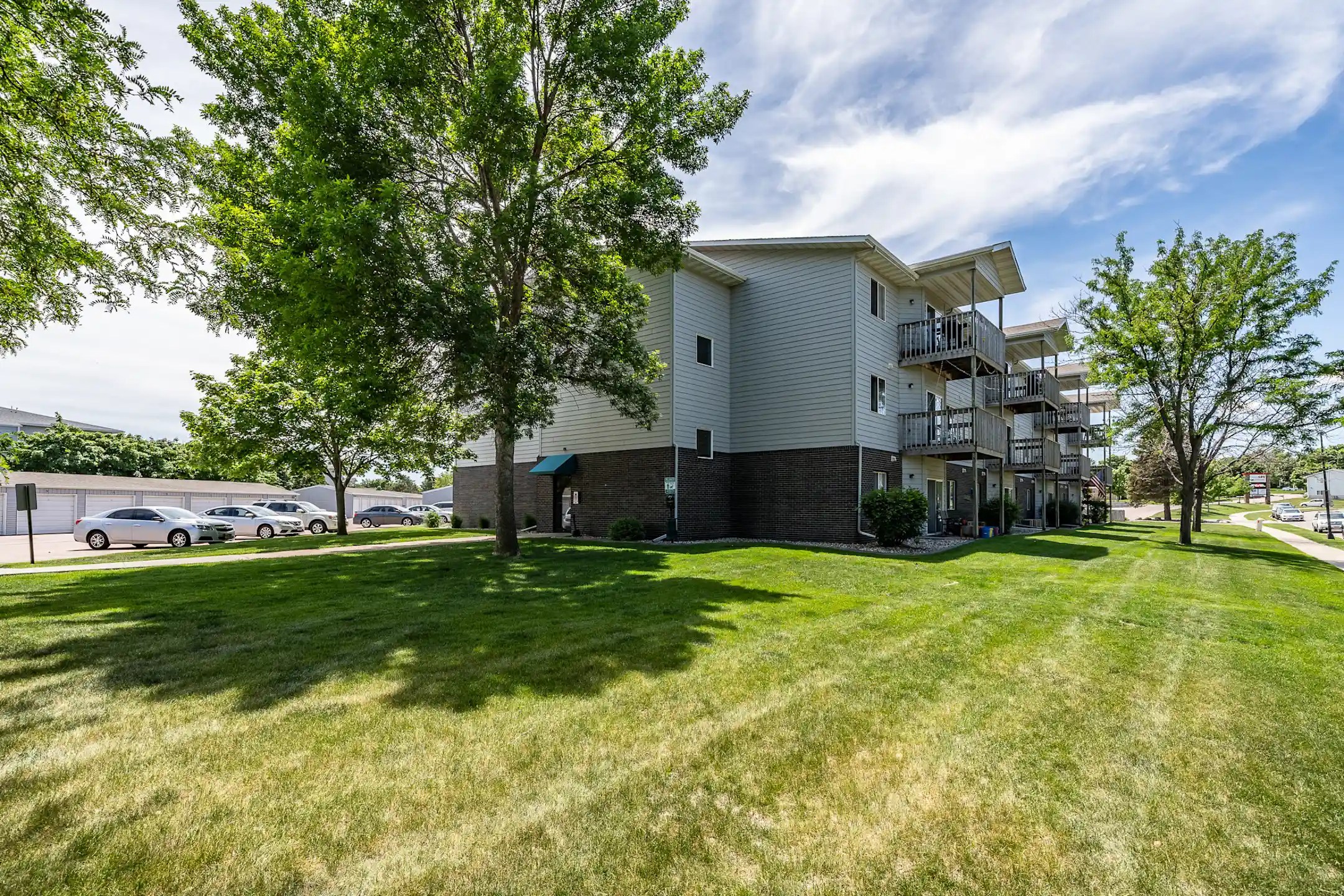 Oxbow Park Apartments 4709 S Oxbow Ave Sioux Falls, SD for Rent Rent.