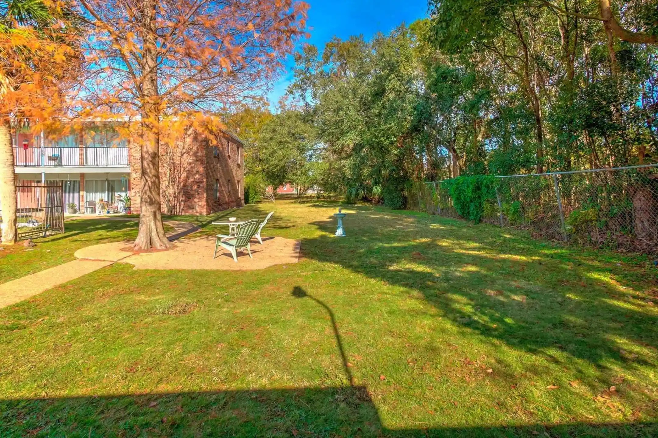 Country Club Apartments Pascagoula, MS 39567